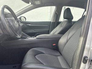 Toyota Camry SE d'occasion propre 2023 - Product Image 4