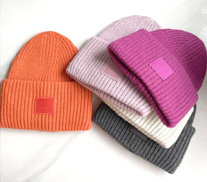 Gorro de lana de punto de invierno con cara sonriente de Cachemira gruesa cálida Unisex, gorros de invierno para mujer y hombre - Product Image 1