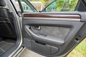 Audi A8 4.2 Quattro 2005 USADO con Volante a la Izquierda/Derecha - Product Image 5