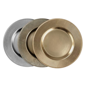 Ensemble de trois plaques de chargeur en métal de concepteur de bordure arrondie matériau PP pour la fête de mariage servant des plats de restauration décor de Table - Product Image 1