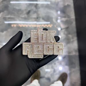 Colgante de Plata de Ley 925 con Letra Personalizada Iced Out, Diamante Moissanita VVS, Estilo Hip Hop, Moderno y Llamativo, para Uso Unisex - Product Image 5