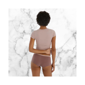 Sous-vêtements féminins haut de gamme, tongs en nylon/spandex de haute qualité, écologiques, respirants, taille mi-haute, emballés dans des sacs en plastique, fabriqués à Hanoï - Product Image 1