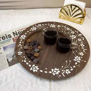 Plateau de service moderne en bois et nacre pour desserts au chocolat, idéal pour la maison de luxe et l'utilisation pendant le Ramadan - Product Image 6