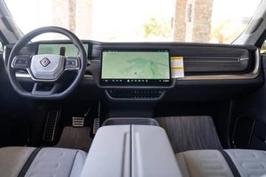 2023 REVEAN RIS SUV AWD Lithium Battery Leather Seats R18 Tires 6 Seats <b>Panoramic</b> Sunroof - Product Image 4