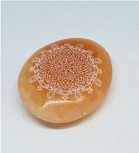 Plaque de charge en sélénite ronde de qualité supérieure/Plaques de charge en sélénite peintes à la main gravées au Laser de qualité supérieure - Product Image 2