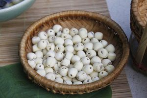 เมล็ดบัวขาว เมล็ดบัวขาวสำหรับส่งออกจำนวนมาก ผู้จัดจำหน่ายที่ให้บริการการผลิตในโรงงานที่ควบคุมได้ พร้อมคุณภาพที่สม่ำเสมอ - Product Image 3