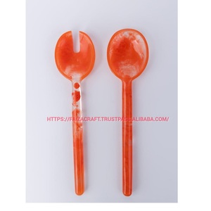 Cuerno y mango de resina Juego de servidores de ensalada Cuerno Juegos de cuchara y tenedor Cuerno Resina Aqua Swirl Usado en cocina y hotel por faizacraft - Product Image 1