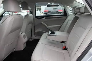 Volkswagen Passat d'occasion 2021 à vendre - Product Image 5