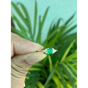 Bague en or 14 carats avec émeraude, élégante bague en diamant, pierre précieuse naturelle, bijoux fins, fournisseur en gros - Product Image 3