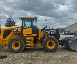 Mini-excavatrice haute performance avec moteur Kubota, disponible en versions 2 tonnes et 5 tonnes, fonctionnement fluide et efficace - Product Image 2