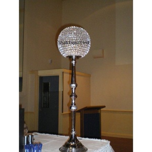 Centres de table bougeoir en cristal argenté à l'aspect royal pour les centres de table de décoration de fêtes de mariage - Product Image 1