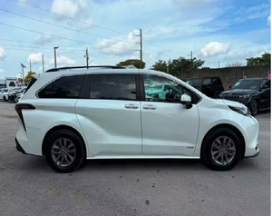 LA MEJOR OFERTA, Vehículo Usado 2024, Modelo XLE, 5 Pasajeros, Tracción Delantera, Transmisión Automática, 300-400 CV, Techo de Aleación de Aluminio - Product Image 2