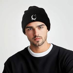 Gorro de invierno unisex de alta calidad Diseño liso Hecho a medida en Pakistán Gorros de precio barato al por mayor - Product Image 4