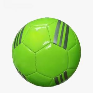 Alaay ลูกบอลพีวีซีเย็บด้วยเครื่องจักรทนทานปรับแต่งสีและโลโก้ได้สำหรับการแข่งขันการฝึกอบรมในร่ม/กลางแจ้งใช้นักเรียนเด็ก - Product Image 4