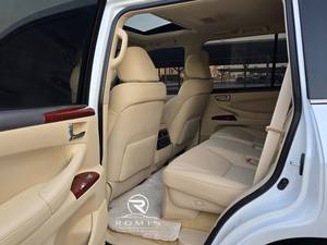 Lexus LX570 4WD 5.7L V8 Automático de 7 Plazas, SUV de Lujo, Blanco, Usado, 2015 |   Listo para Exportar - Product Image 4