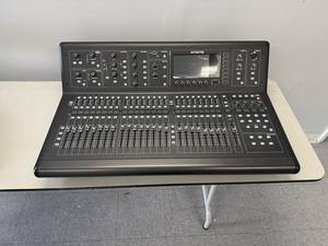 Mezcladora Digital de Audio Profesional Mid-as M32 LIVE de 40 Canales para Grabación en Estudio y Sonido en Vivo - Product Image 2