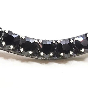 Silla de Montar Inglesa de Lujo con Cristales Negros, Arnés de Cuero Acolchado con Diadema Curva, Accesorios Ecuestres de Alta Gama - Product Image 1