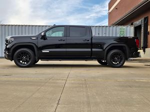 GMMCC Sierra 1500 Elevation Crew Cab 4x4 2025, Gasolina, Bajo Kilometraje - Product Image 2