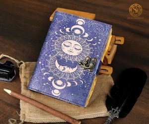 Celestial Sun & Moon Diario de cuero vintage hecho a mano Espiral Bound Deckle Edge Paper Libro de hechizos en blanco Grimoire Journal Gift - Product Image 4