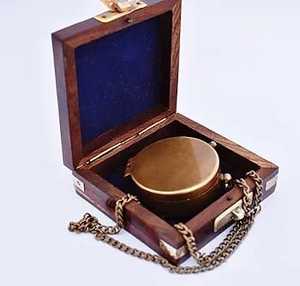 Boussole de poche en laiton Boîte en bois Taille personnalisable Logo personnalisé Noctilucent Cadeau de camping parfait pour toutes les occasions FAIZA CRAFT - Product Image 4