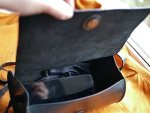 Sac messager en cuir vintage léger pour hommes décontracté affaires bandoulière cylindre Pack LCYB-0077 avec fermeture à glissière - Product Image 5