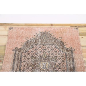 Tapis turc rose à motifs floraux en laine, 2,6 x 3,3 pieds - Product Image 4