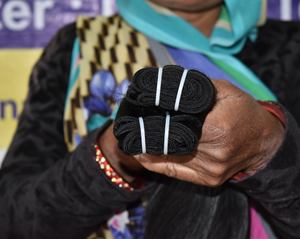 Pas de traitement chimique Faisceau naturel jeunes cheveux vierges cuticule alignée couleur de la meilleure qualité cheveux humains raides bruts du temple indien - Product Image 2