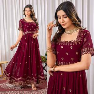 Formas elegantes de calidad superior para diseñar un vestido Anarkali largo hasta el suelo para recepciones de bodas y fiestas nocturnas disponibles para la venta - Product Image 2