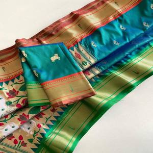 VASTRA COTTAGE Elegante Sari de Seda Paithani Pichwai con Motivos Nath, Pallu Pichwai Rico con Blusa de Brocado para Vestimenta Festiva - Product Image 1