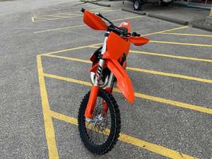 Increíbles Ofertas en Motocicletas Nuevas KTM 125 X-C 2025 - Product Image 5