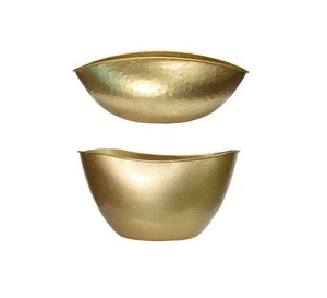 Bol de chocolats de forme ronde de haute qualité dans un bol de service à salade martelé en fer pour une utilisation dans un hôtel et un restaurant - Product Image 2