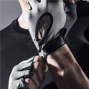 Best Price Custom Name Printed Fitness <b>Gloves</b> 100% Polyester Leather-Made Sports Wear New Arrival Training <b>Gloves</b> for <b>Weight</b> - Product Image 5