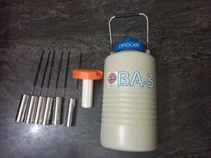 Contenedor de Nitrógeno Líquido Metálico Ba-3 Cryocan, Capacidad: 3.9 Litros Contenedor Seco IBP Cryocan BA-3 - Product Image 2