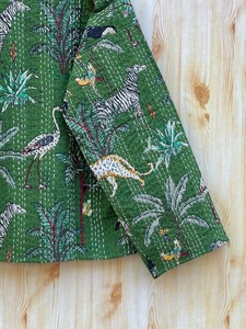 เสื้อคลุมกิโมโนลายป่าเขียวแบบเย็บมือสไตล์คันธา เสื้อคลุมสไตล์กิโมโนญี่ปุ่น เสื้อคลุมฤดูหนาว เสื้อคลุมลายบล็อก - Product Image 6