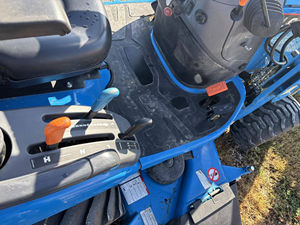 TRACTOR LS MT 122 DE ALTO RENDIMIENTO CON CARGADOR - Product Image 6