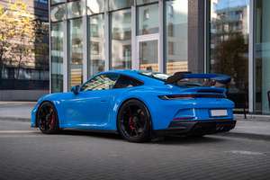 Semi-nuevo 2025 para 911 Urmodell GT3 SUV / Sport Design 4.0L Gasolina 510 HP Máx. V6 Turbo Volante a la Izquierda Cuero Oscuro R20 - Product Image 4