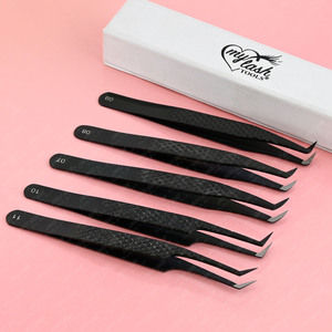 Pinzas de pestañas de Punta puntiaguda de 45 y 90 grados, pinzas de extensión de pestañas finas en forma de X, pinzas de volumen Mega Boot con punta de fibra - Product Image 5