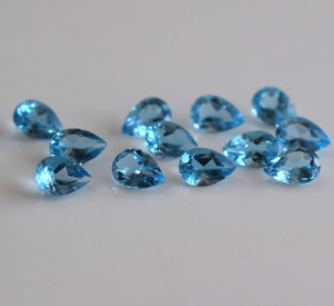 Topacio Azul Suizo Natural, Corte Pera, 4x6 mm, Facetado - Topacio Azul Suizo Suelto, Corte Pera - Product Image 5