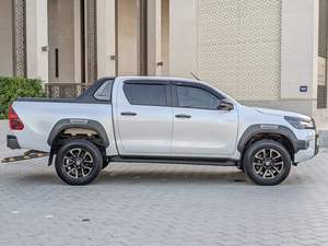 Meilleures ventes de Toyota Hilux Adventure Diesel Pickup automatique d'occasion - Product Image 2