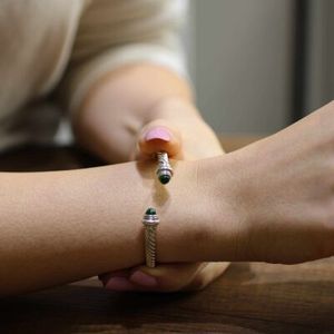 สร้อยข้อมือคริสตัลเงินแท้ 925 สำหรับผู้ชาย ประดับด้วยหินอาเกตสีเขียวทรงกลม ตัวล็อกแบบเกลียว เหมาะสำหรับใส่ทุกวัน - Product Image 1