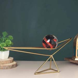 Bola roja Triangular Nexus Orbs Producto decorativo para el hogar - Product Image 1