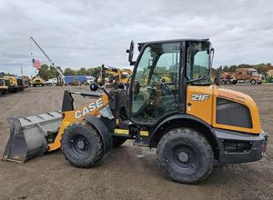 Cargadora Compacta 2022 para 21F - Cargadora de Alto Rendimiento con Motor, Caja de Cambios y Componentes Duraderos, Radio de Giro Corto - Product Image 3