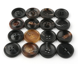 Usine directe corne bouton vêtements à la mode boutons naturel haute vente corne bouton couture dernière par Axiom Home Accents - Product Image 1