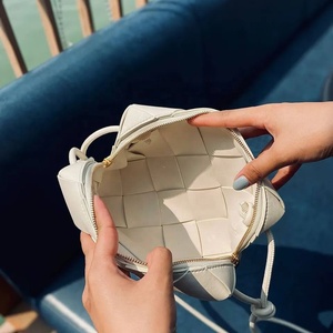 Best Quality Handmade Genuine Leather Sling Tote Bag with <b>Shoulder</b> <b>Strap</b> English Style Top Indian Supplier Manufa for Summer - Product Image 3