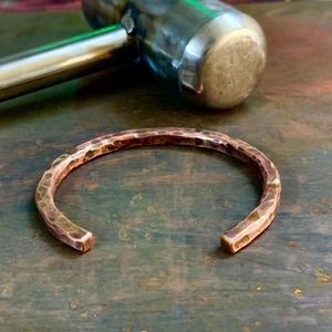 Pulsera de cobre puro para hombres y mujeres con intrincados patrones Grabados para el alivio del dolor de la artritis curación meditación bienestar - Product Image 3