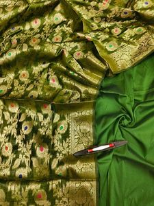 Saris en soie de brocart sur mesure fabriqués à partir de tissus en soie pure 100% avec des bordures zari dorées idéales pour la revente par les magasins de vêtements - Product Image 3