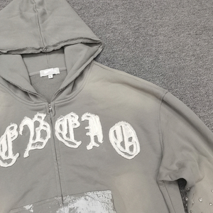 เสื้อฮู้ดดี้ครอปทรงโอเวอร์ไซส์สำหรับผู้ชาย พิมพ์ลาย DTG แต่งลายปักแบบดิสเทรส ฉีดสีสเปรย์ สไตล์สตรีทแวร์ ประดับคริสตัล ซิปหน้า - Product Image 3