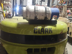 Oferta Exclusiva de Subasta para Montacargas Neumáticos C60L 2009 con Capacidad de Carga de 13200 LBS - Product Image 2