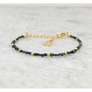 Bracelet perlé TUMBLE avec perle de diamant noir brut comme pierre principale, idéal pour un cadeau de fiançailles ou un anniversaire, style religieux - Product Image 1
