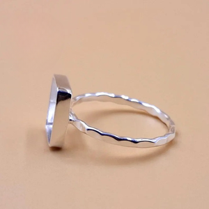 Wholesale DIY Jewelry Supplies 925 Sterling Silver 5x7mm Hammered Band Blank Bezel Cup Ring Setting Cabochon Handmade Jewelry - Product Image 4